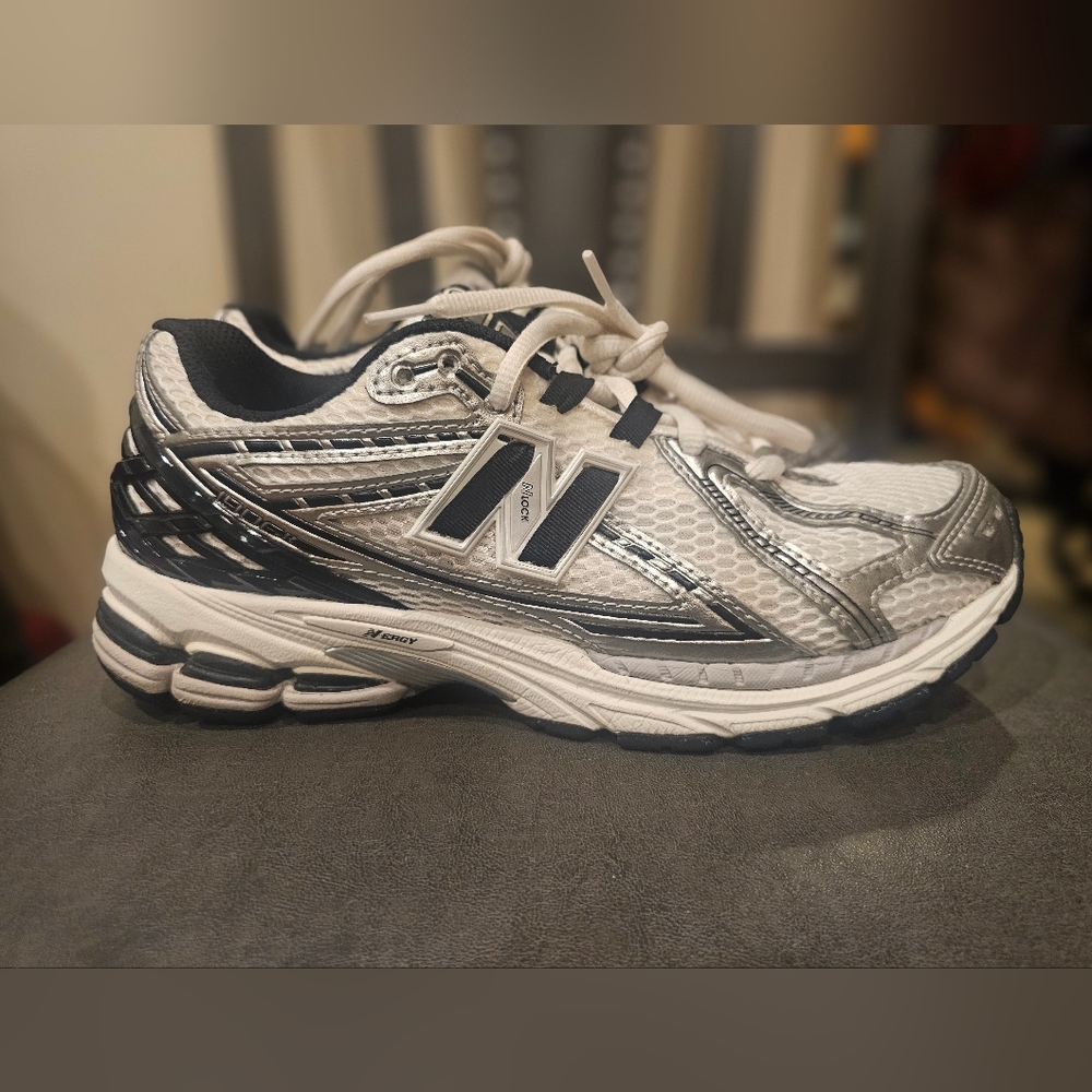 New Balance 1906R